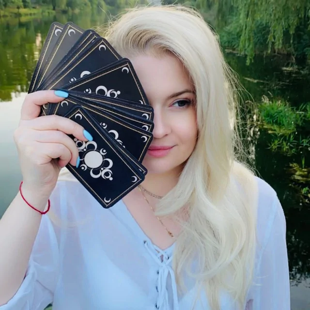 Ірина Кондратюк Таролог