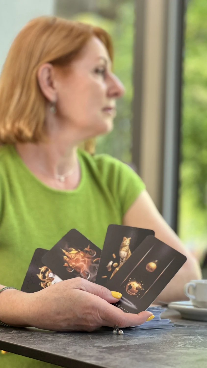 Лариса Скляренко Таролог